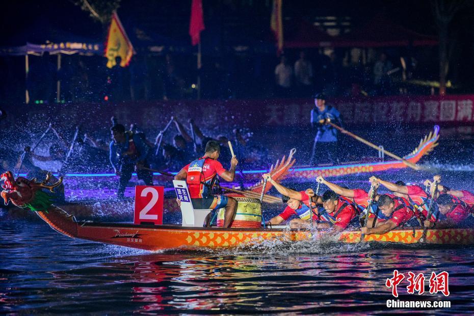 民俗节日-夏至龙舟激情划水，中秋月饼香甜满校园